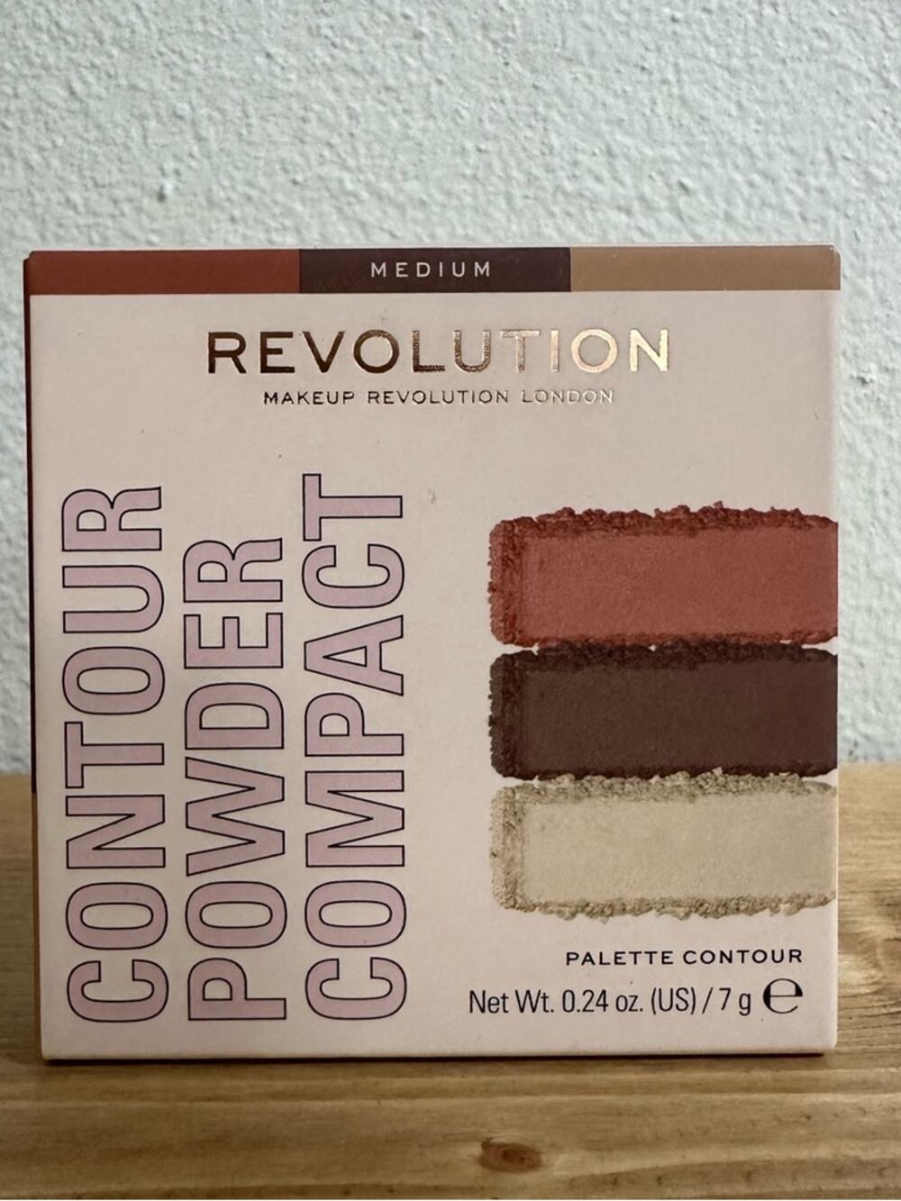 NIB Revolution Contour Powder Compact